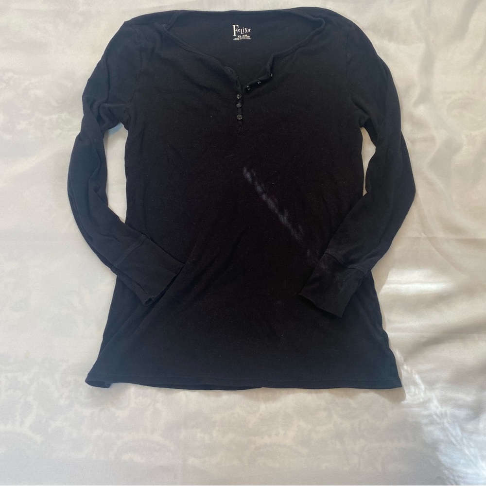 Felina Black Long Sleeve Women's Tee